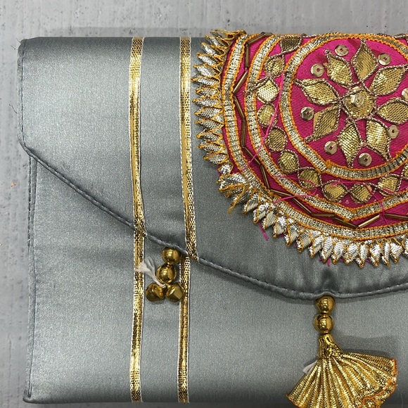 UNIQUE POLYESTER HANDBAG 🪷 - Picture 6 of 8